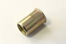 Гайка-заклепка М8 мал. фланец рифл.